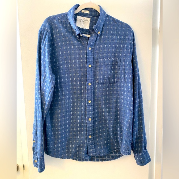 Abercrombie & Fitch Other - Mens blue Abercrombie and Fitch button down shirt 100% cotton